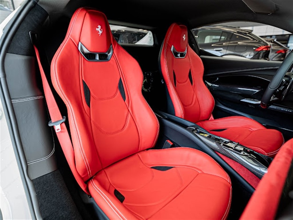Ferrari 296 GTB Coupé/Deportivo 2023