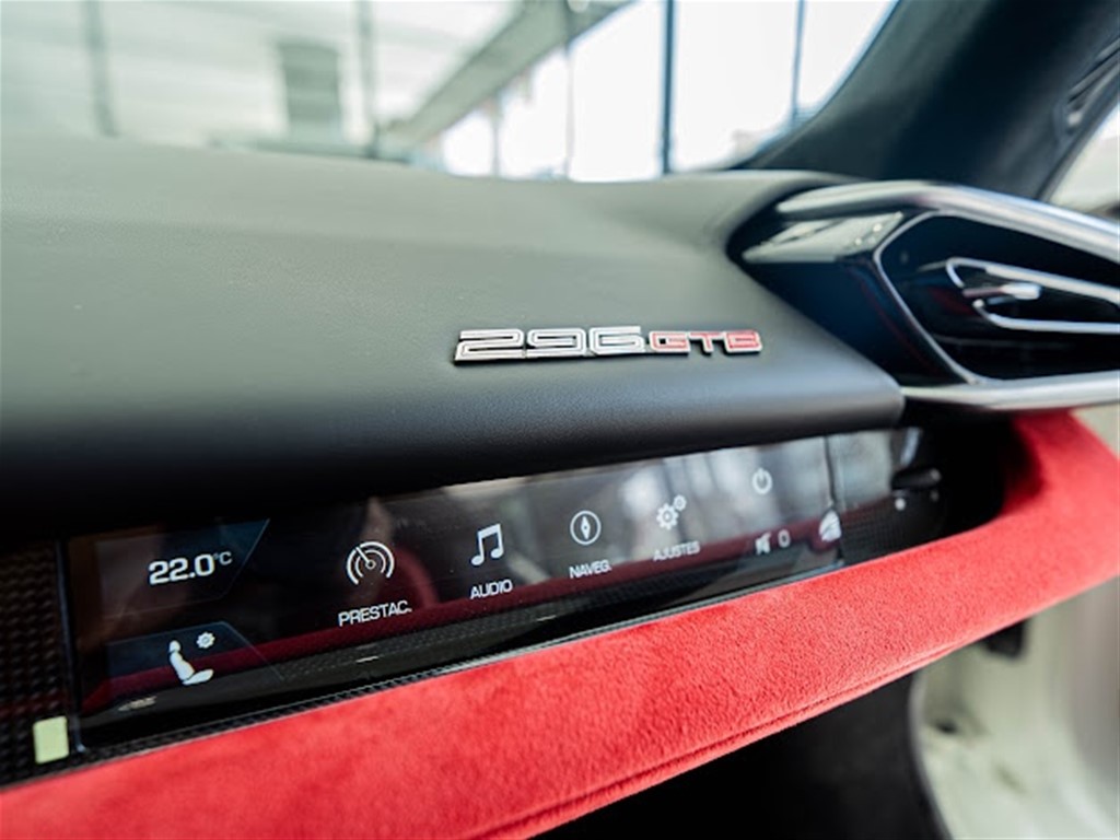 Ferrari 296 GTB Coupé/Deportivo 2023