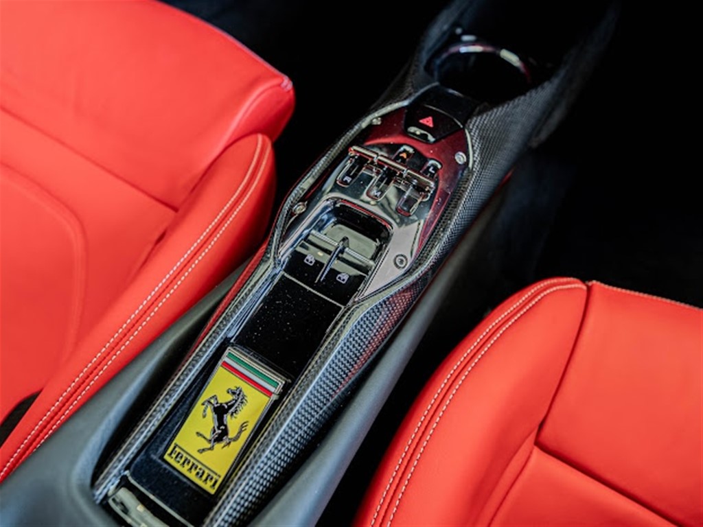 Ferrari 296 GTB Coupé/Deportivo 2023
