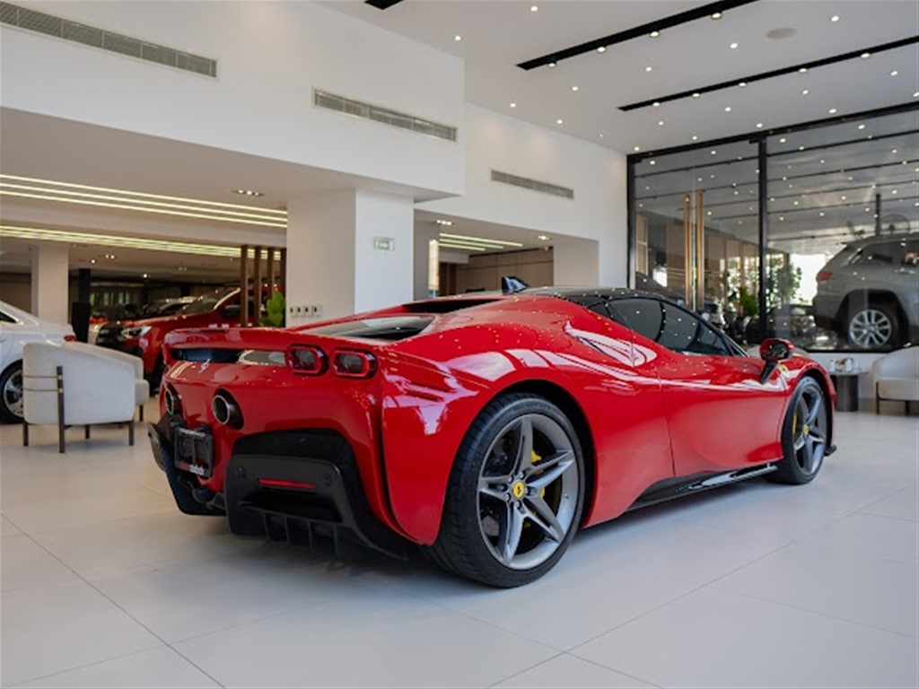 Ferrari SF90 Stradale Coupé/Deportivo 2022