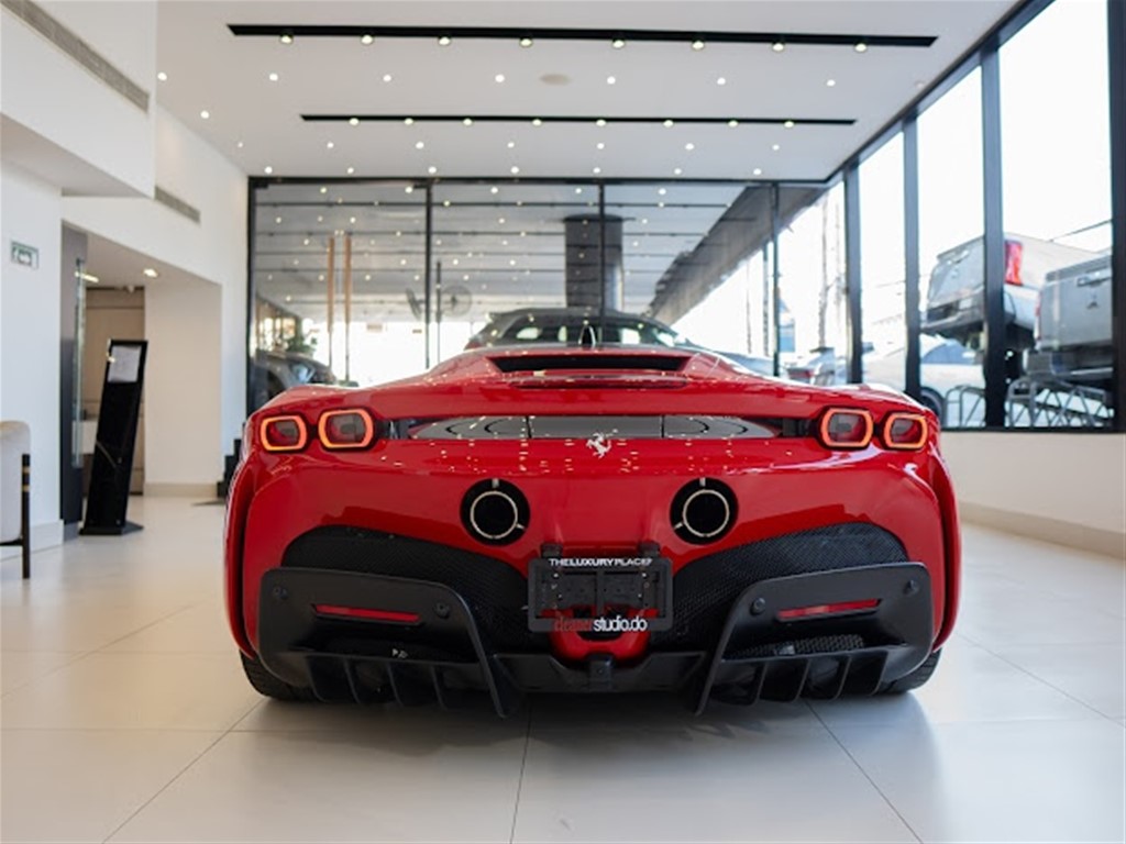 Ferrari SF90 Stradale Coupé/Deportivo 2022