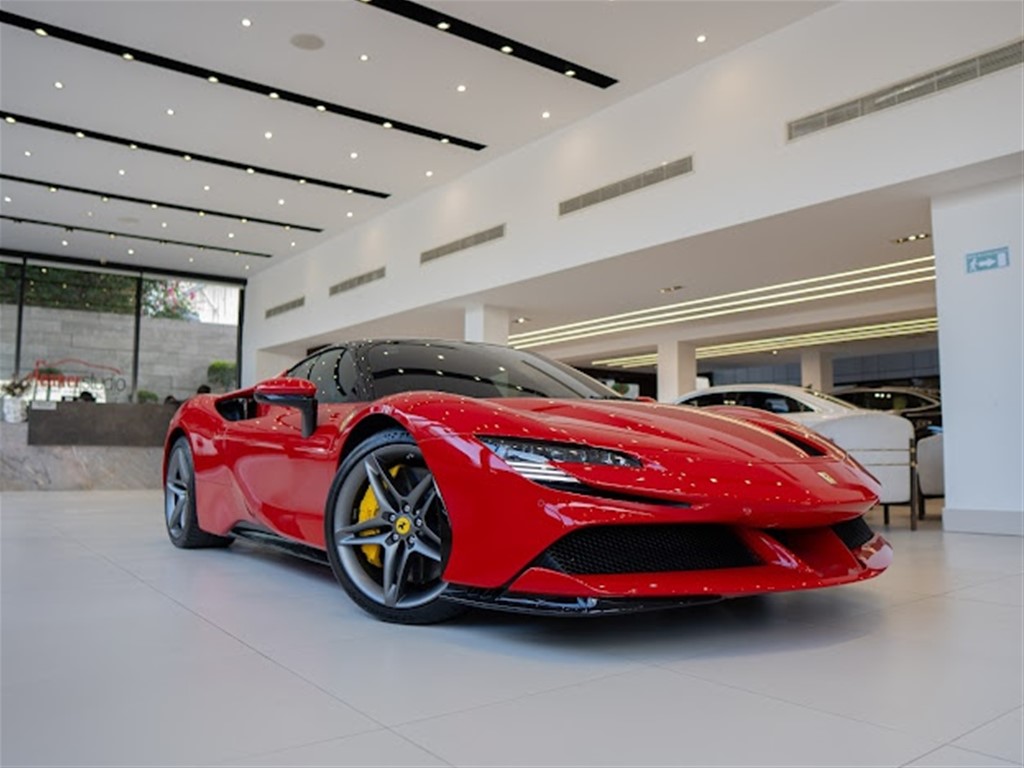 Ferrari SF90 Stradale Coupé/Deportivo 2022