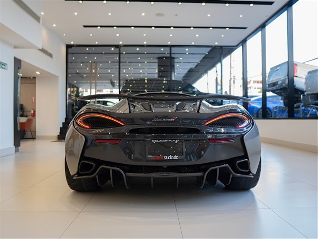 McLaren 570 Coupé/Deportivo 2016