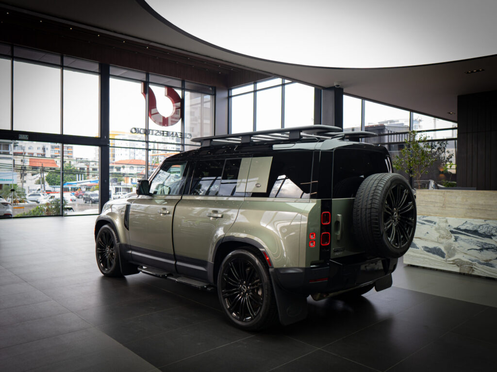 Land Rover Defender Jeep 2020