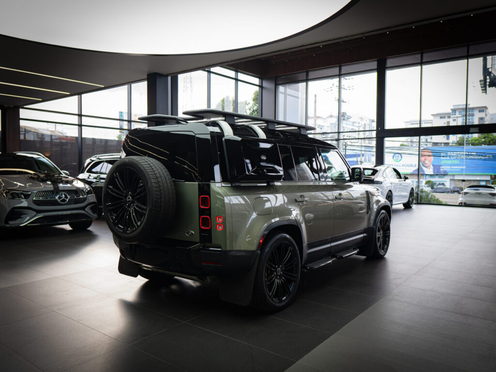 Land Rover Defender Jeep 2020