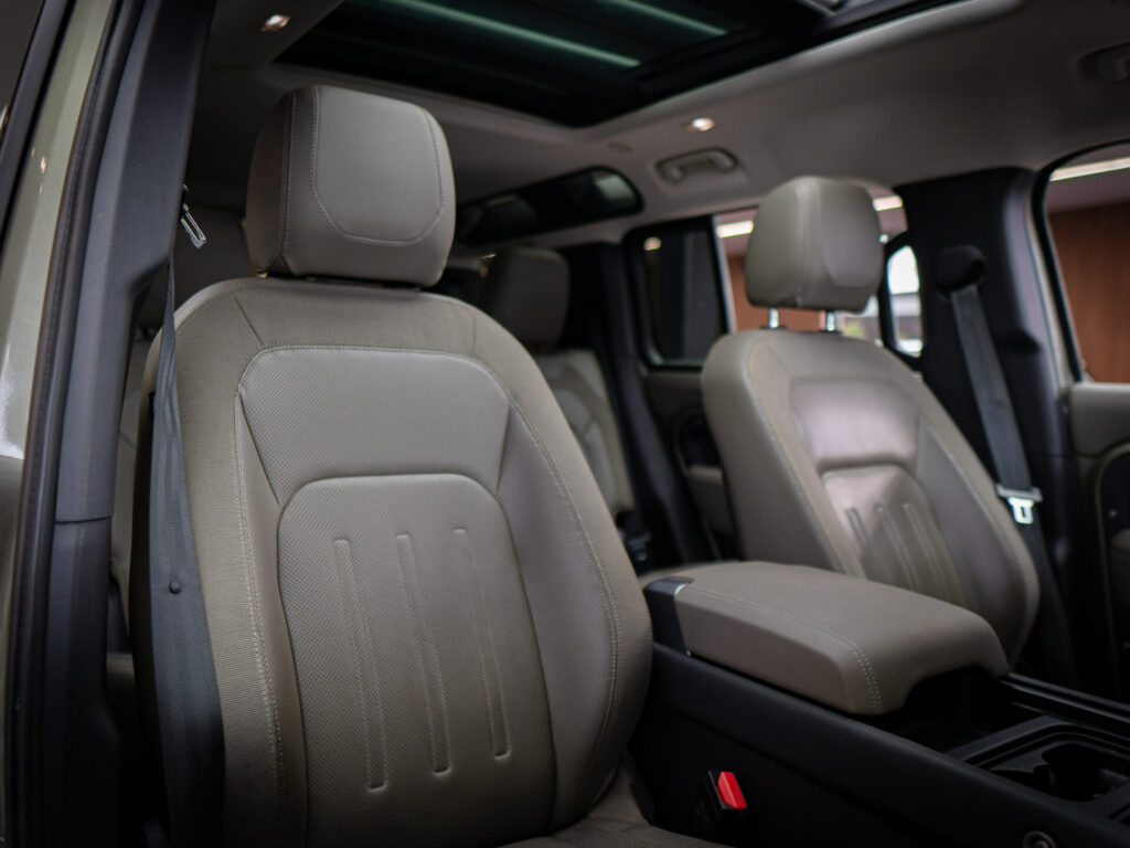 Land Rover Defender Jeep 2020