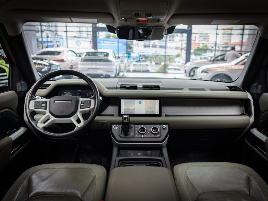 Land Rover Defender Jeep 2020