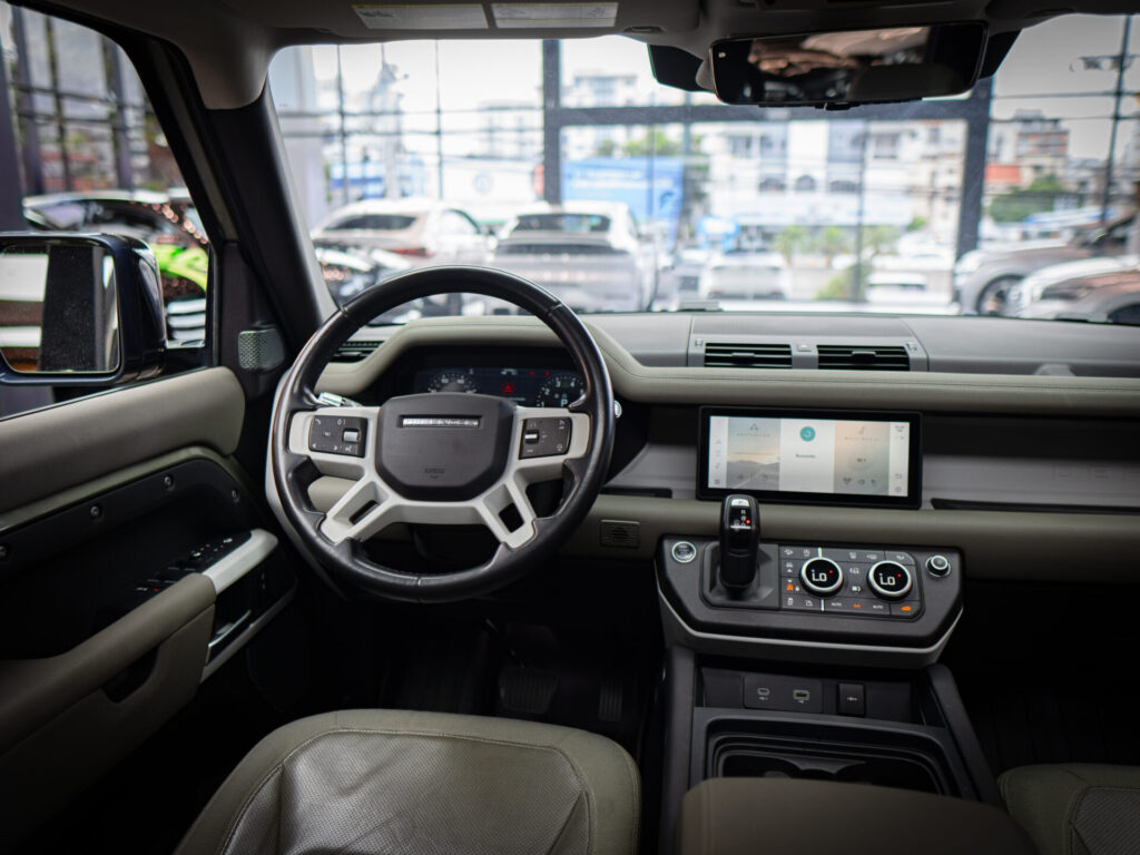 Land Rover Defender Jeep 2020