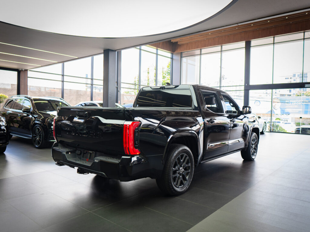 Toyota Tundra Camioneta 2023