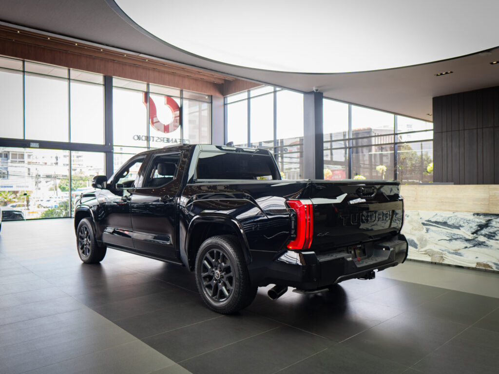 Toyota Tundra Camioneta 2023