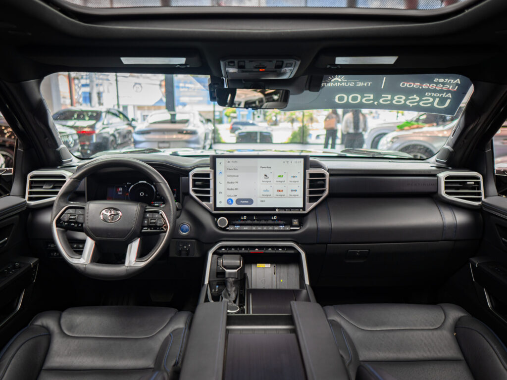 Toyota Tundra Camioneta 2023