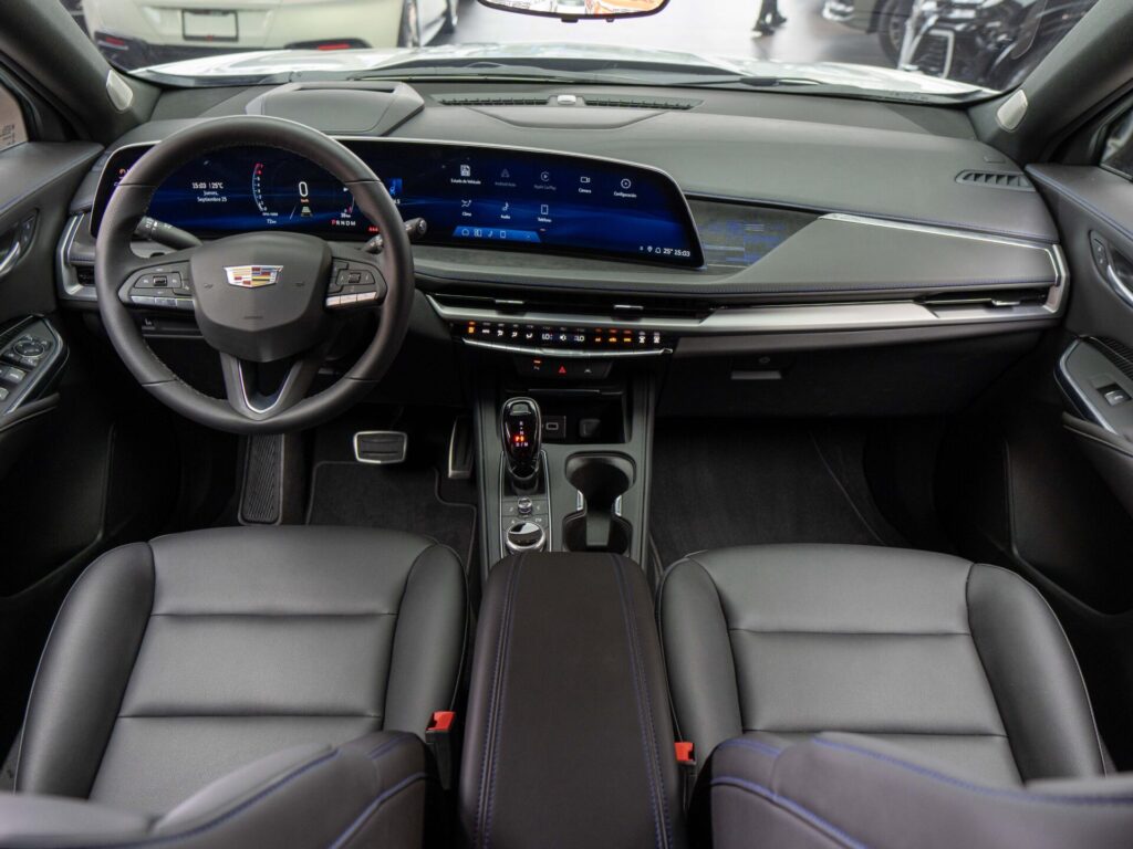 Cadillac xt4 Furgoneta 2025