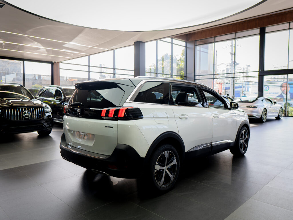 Peugeot 5008 GT Line SUV 2022