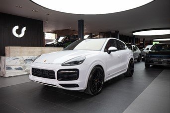 Porsche Cayenne 2021