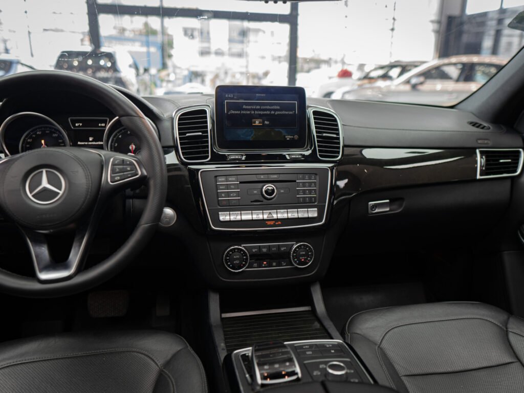 Mercedes-Benz GLS SUV 2017