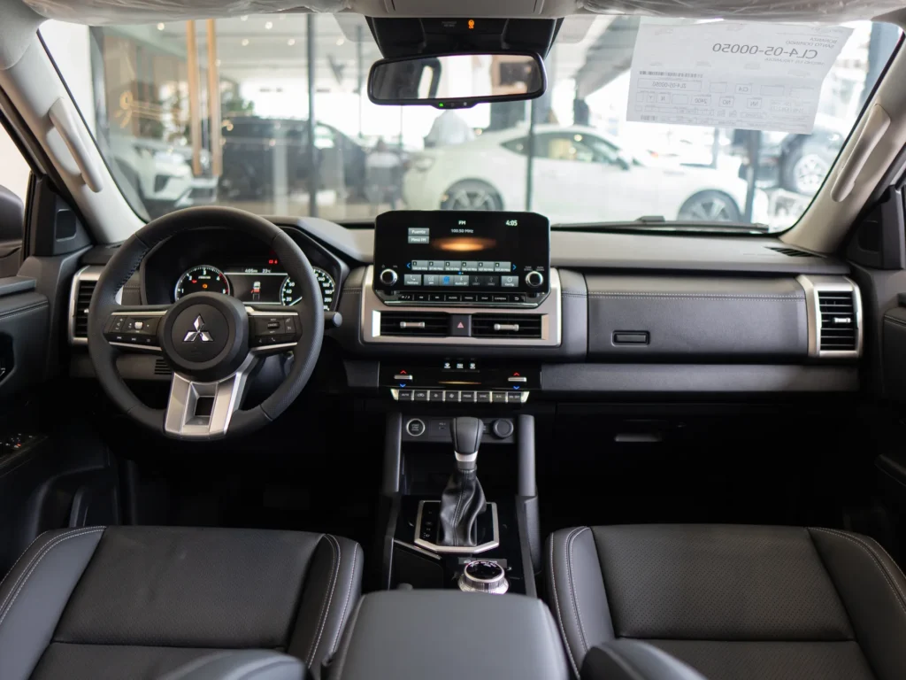 Mitsubishi Motors L 200 2025