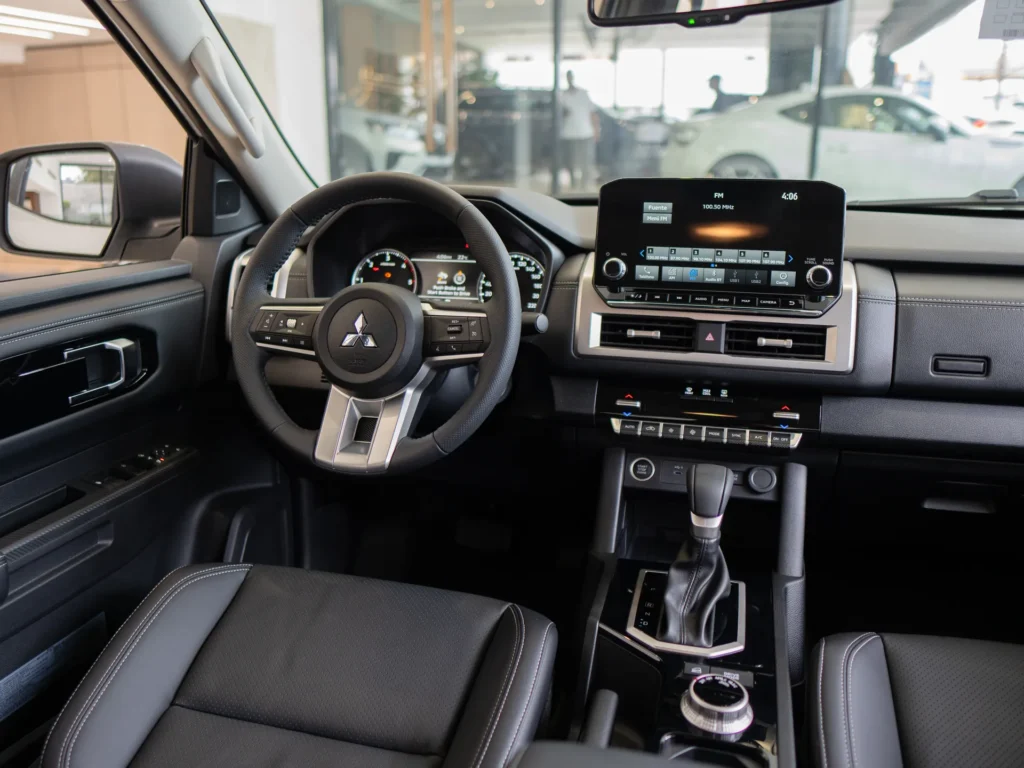 Mitsubishi Motors L 200 2025