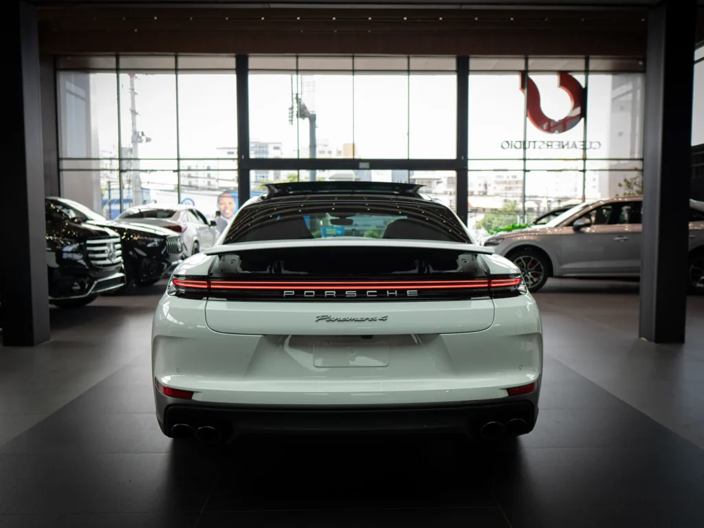 Porsche Panamera 2025