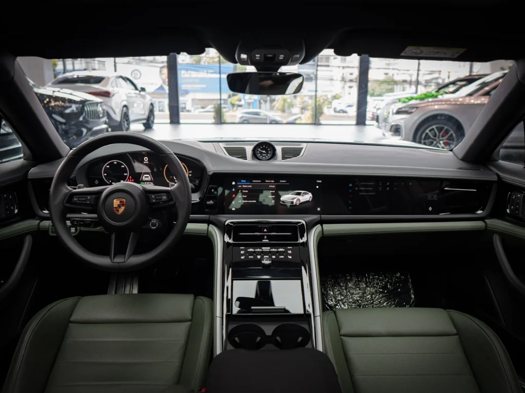 Porsche Panamera 2025