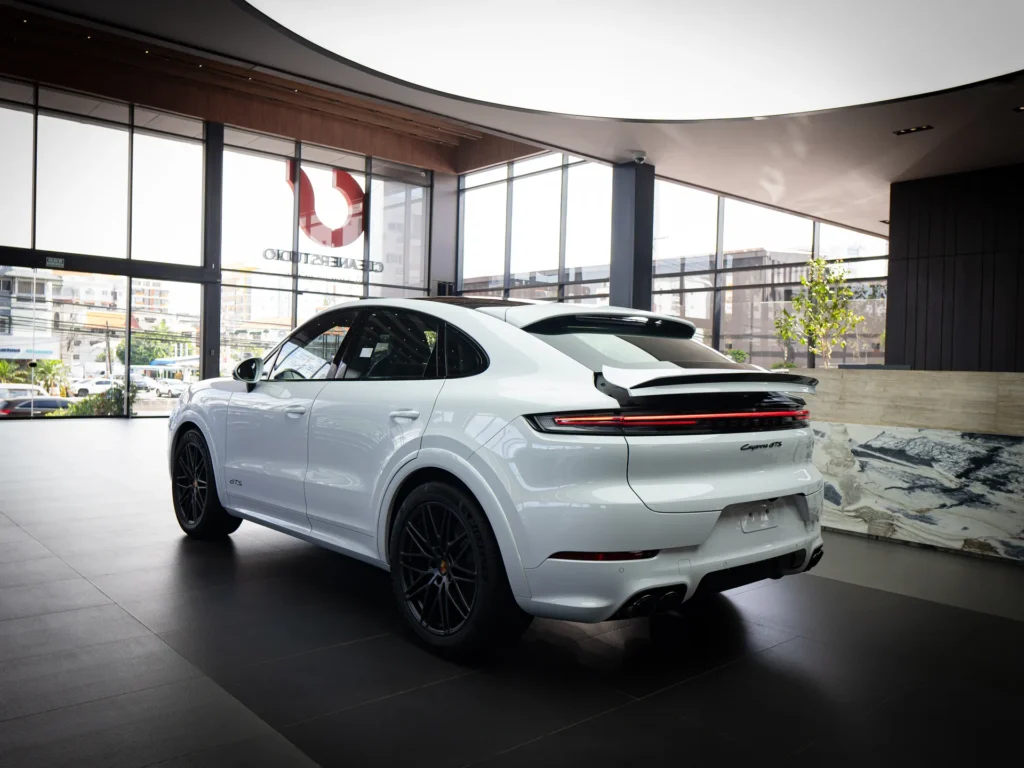 Porsche Cayenne 2025