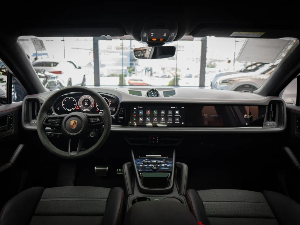 Porsche Cayenne 2025