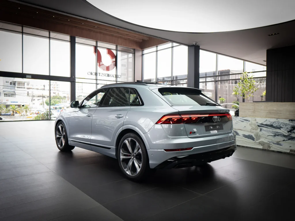 Audi Q8 S-Line SUV 2025