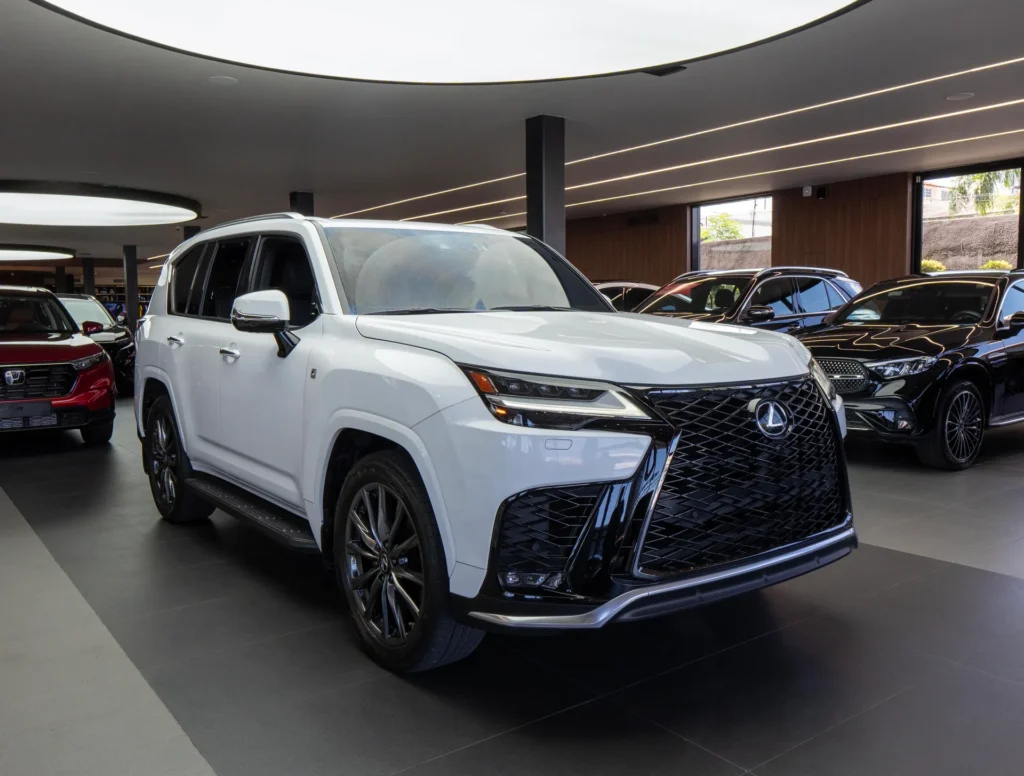 Lexus LX 2023