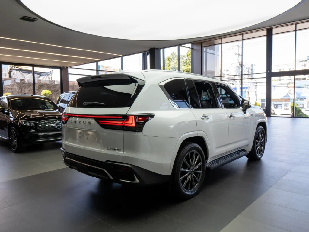 Lexus LX 2023