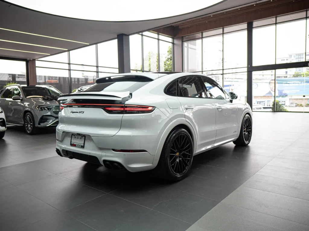 Porsche Cayenne 2021