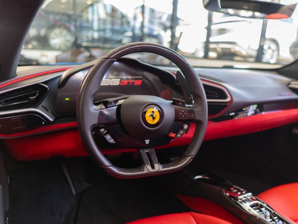 Ferrari 296 GTS Spider Coupé/Deportivo 2024