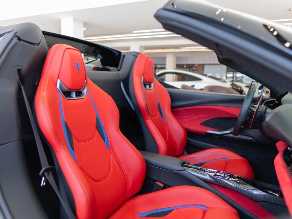 Ferrari 296 GTS Spider Coupé/Deportivo 2024