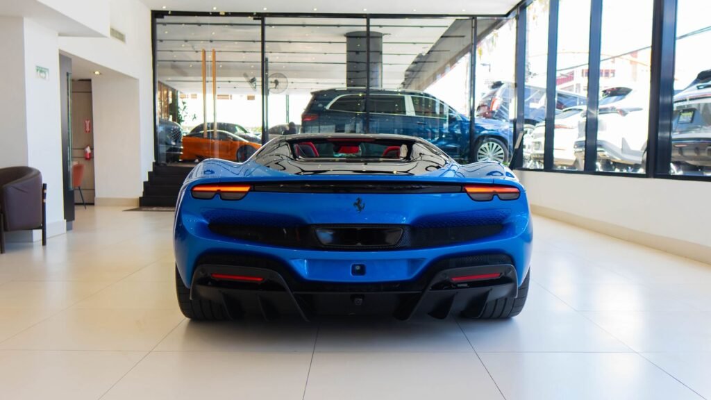 Ferrari 296 GTS Spider Coupé/Deportivo 2024