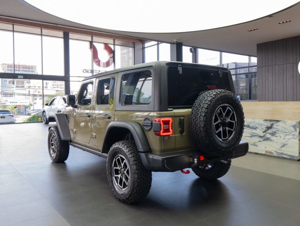 Jeep Wrangler Rubicon SUV 2026