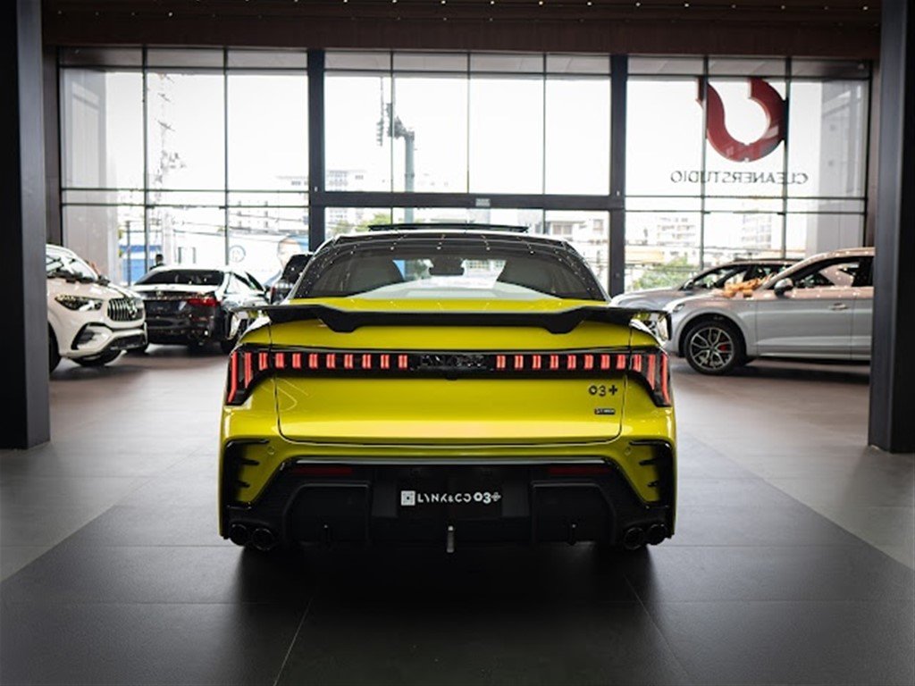 Lynk CO 03