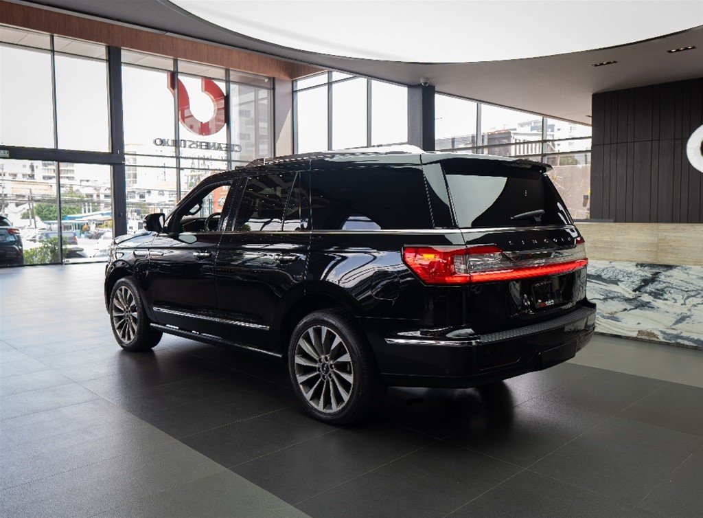 Lincoln Navigator