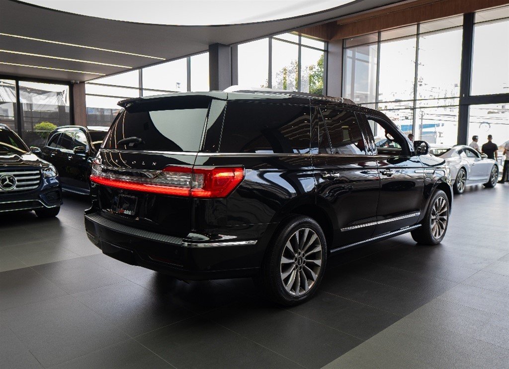 Lincoln Navigator