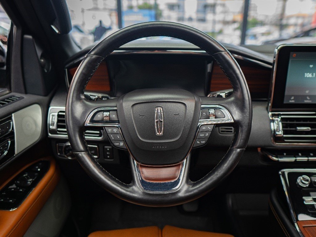 Lincoln Navigator