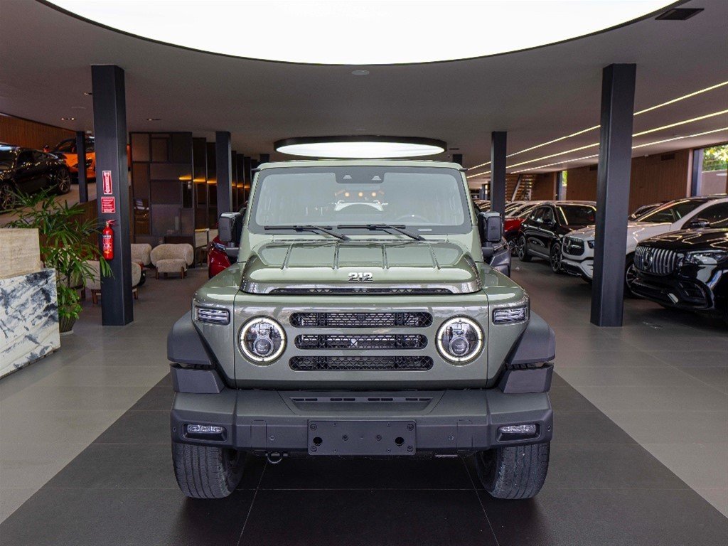212 T01 Adventure
