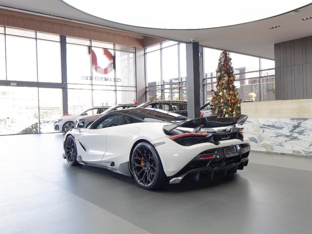 McLaren 720