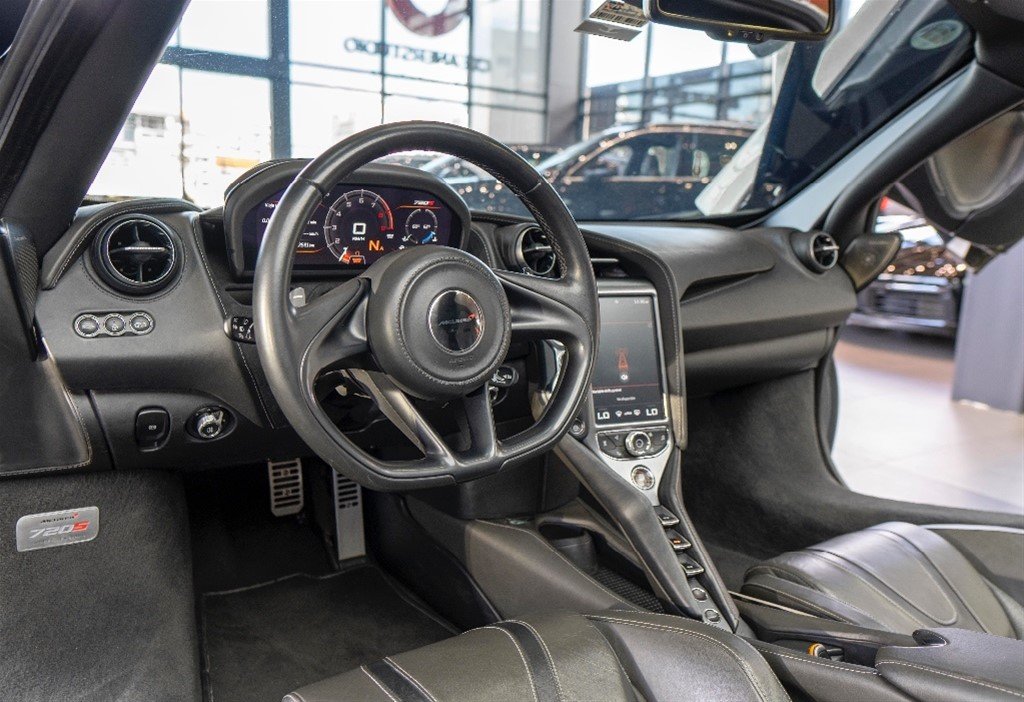 McLaren 720
