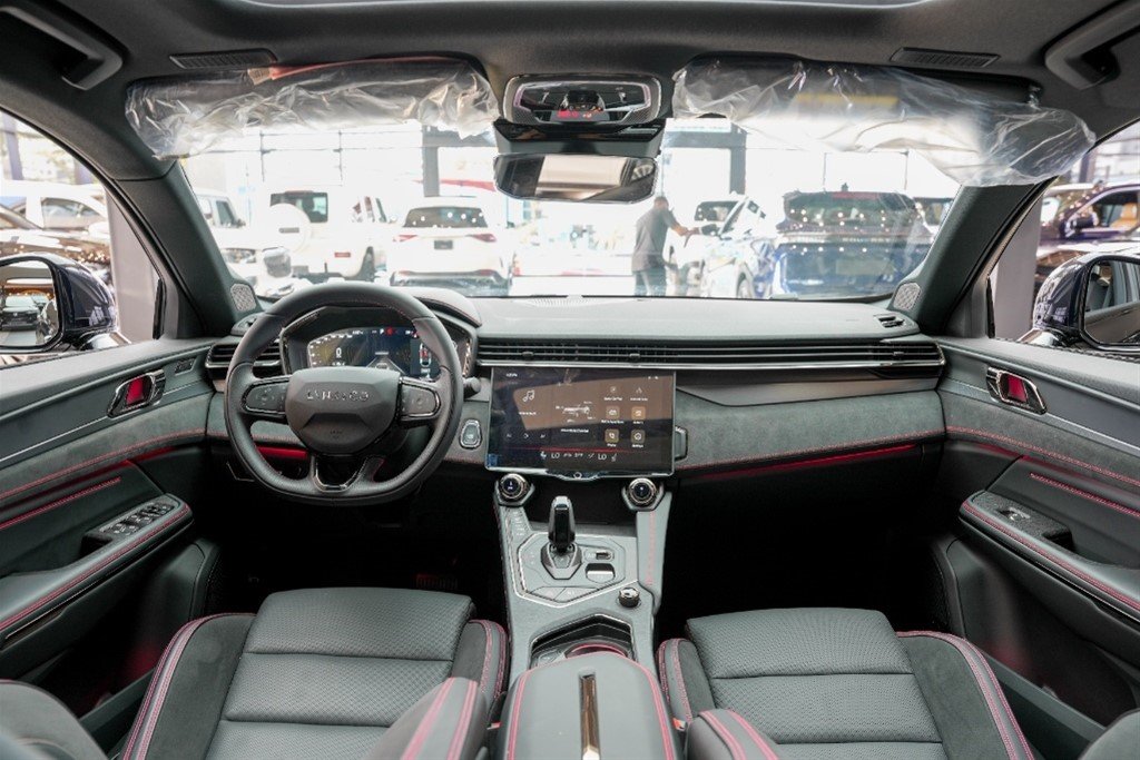 Lynk CO 05