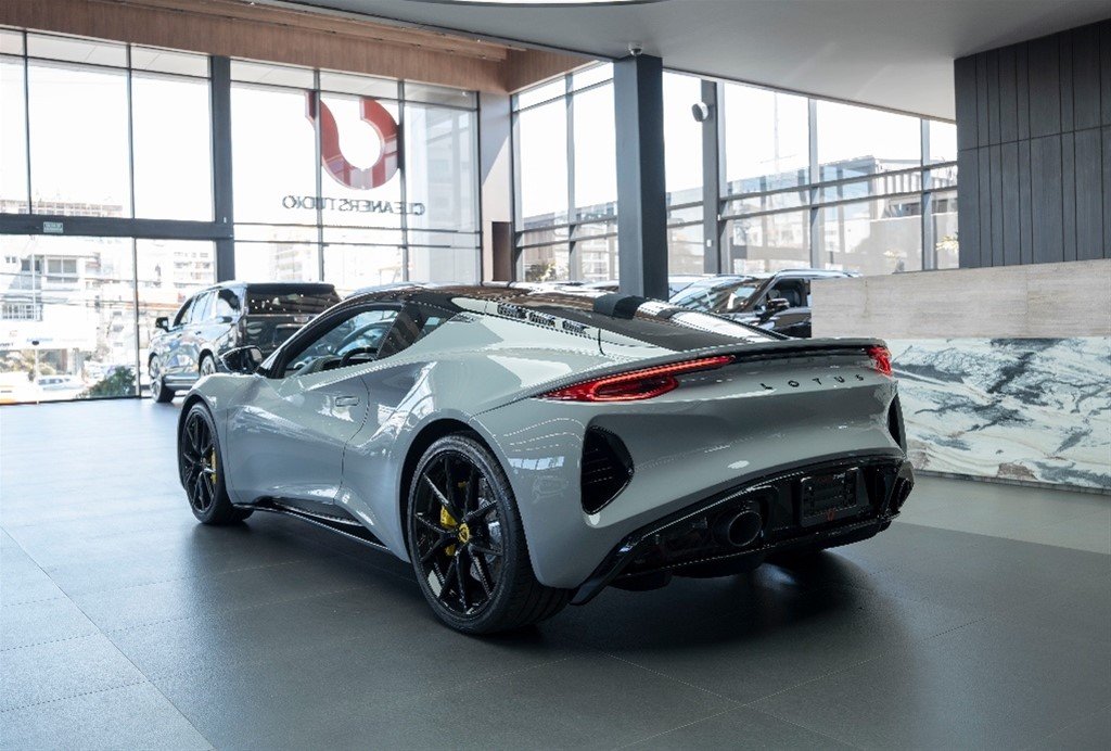 Lotus Emira