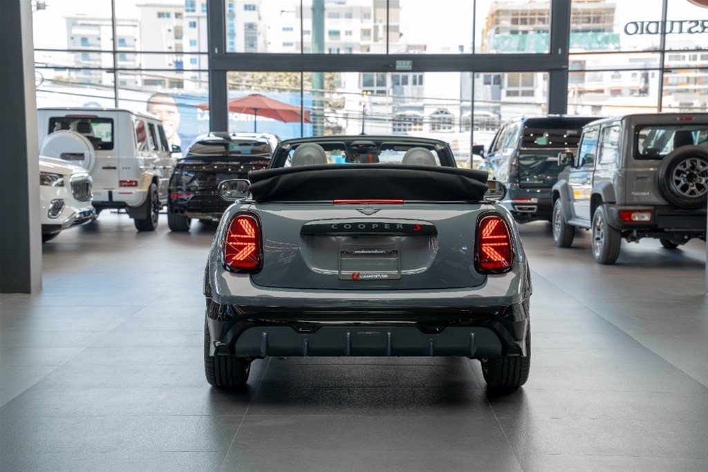Mini Cooper JCW Convertible