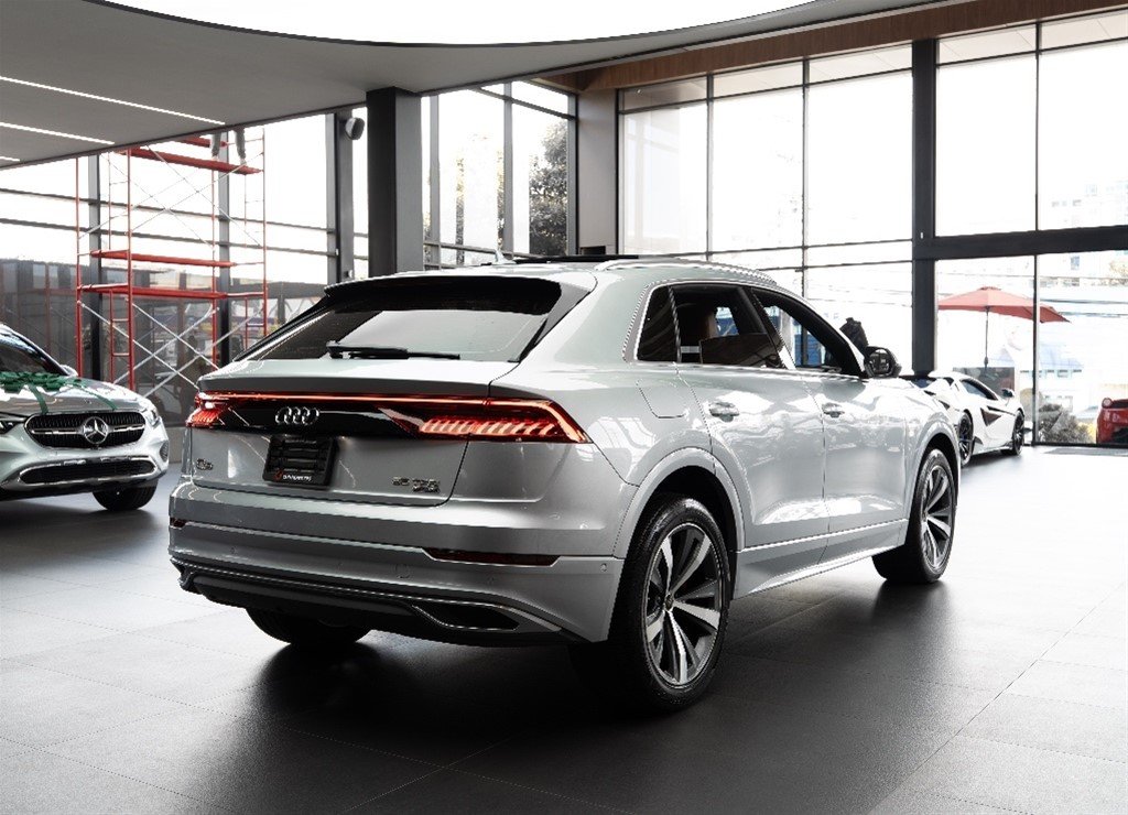 Audi Q8