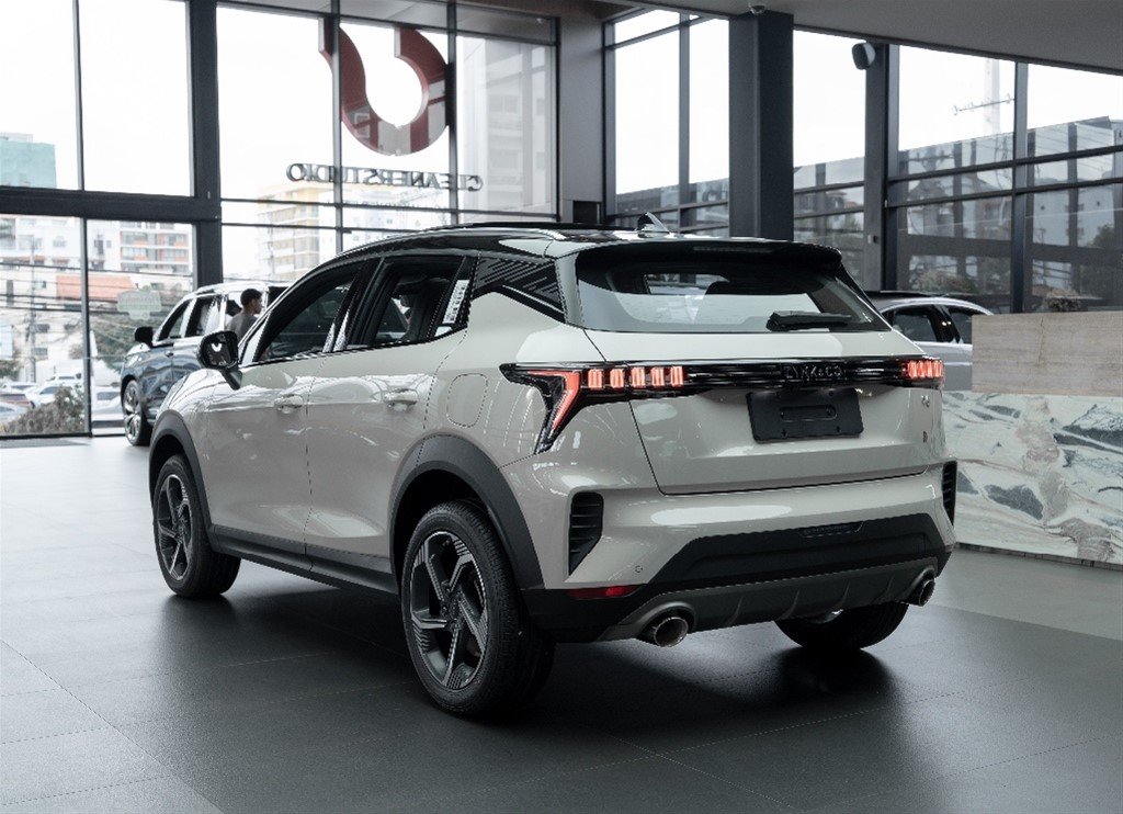 Lynk CO 06 Hyper Halo