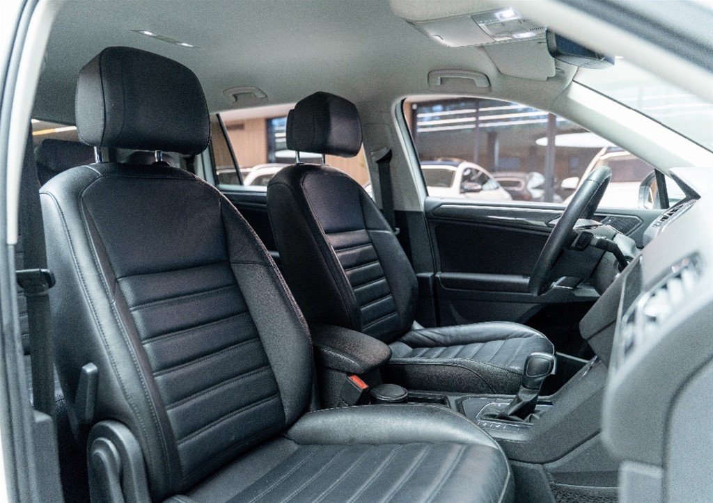 Volkswagen Tiguan — foto 4
