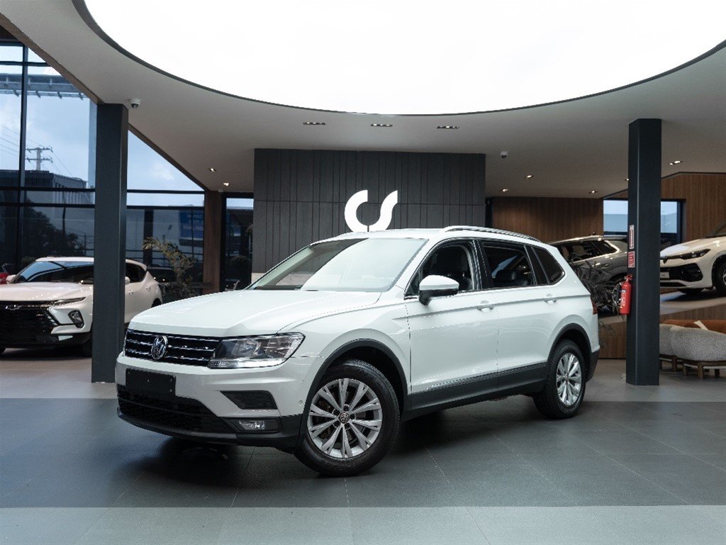 Volkswagen Tiguan — foto 7