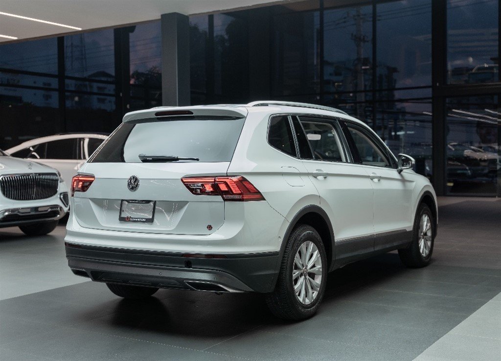 Volkswagen Tiguan — foto 8