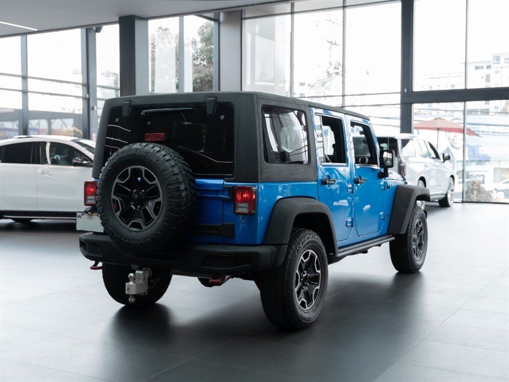 Jeep Wrangler — foto 9