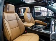 Cadillac Escalade Luxury Short — foto 3